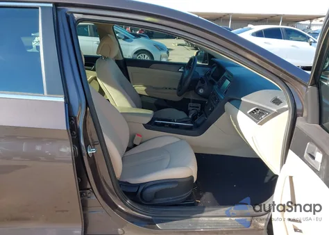 2017 Hyundai Sonata Sport z USA, uszkodzony, nr VIN 5NPE34AFXHH470283